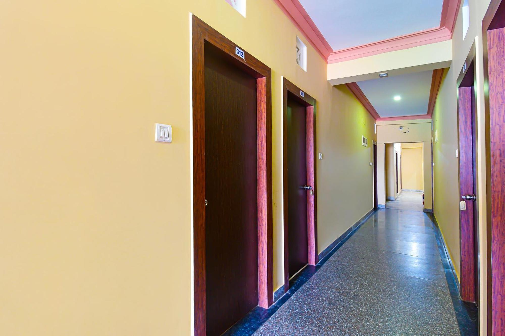 Oyo Flagship Hotel Sea Garden Puri Kültér fotó
